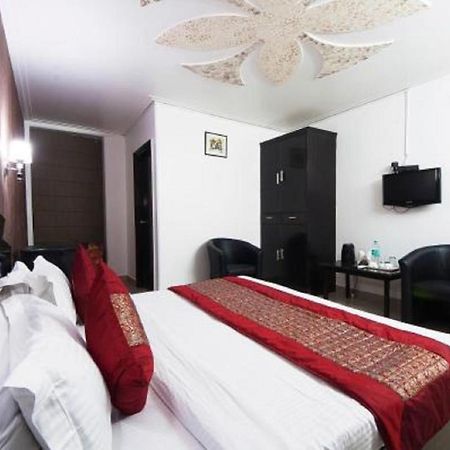 ניו דלהי Airport Hotel Green Heights מראה חיצוני תמונה