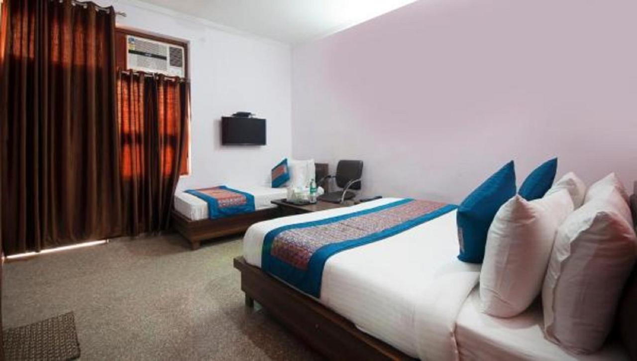 ניו דלהי Airport Hotel Green Heights מראה חיצוני תמונה
